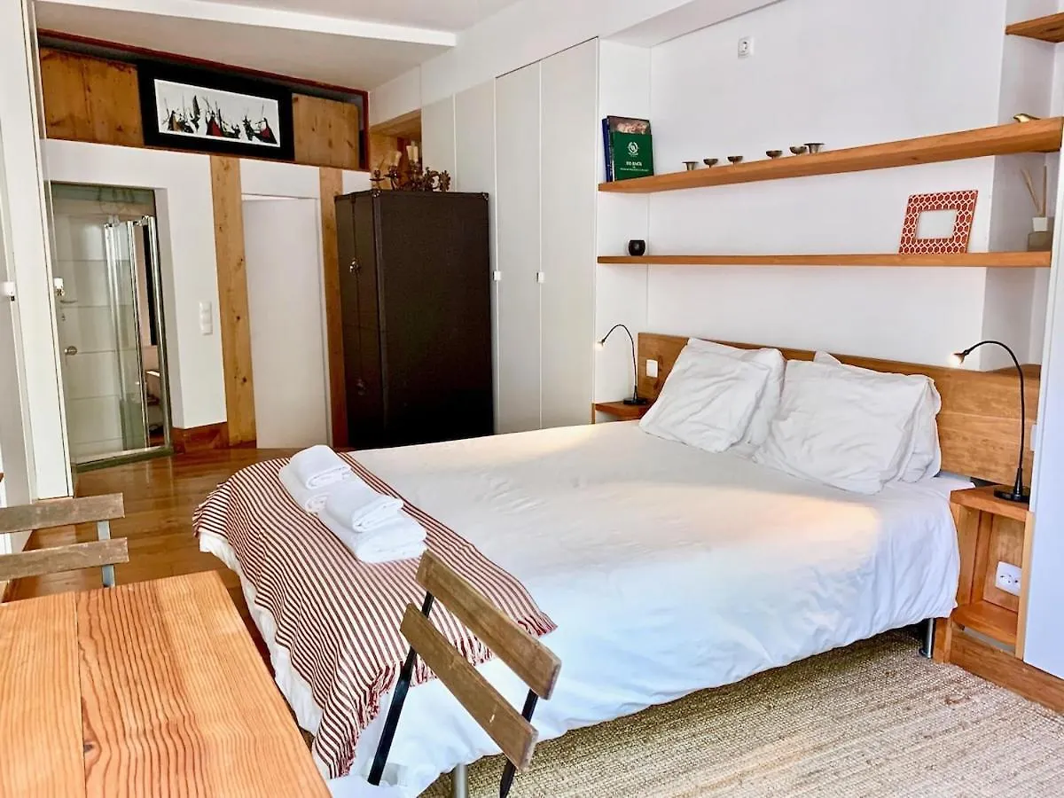 Cozy Central Studio With Private Terrace 리스본 0*,  포르투갈