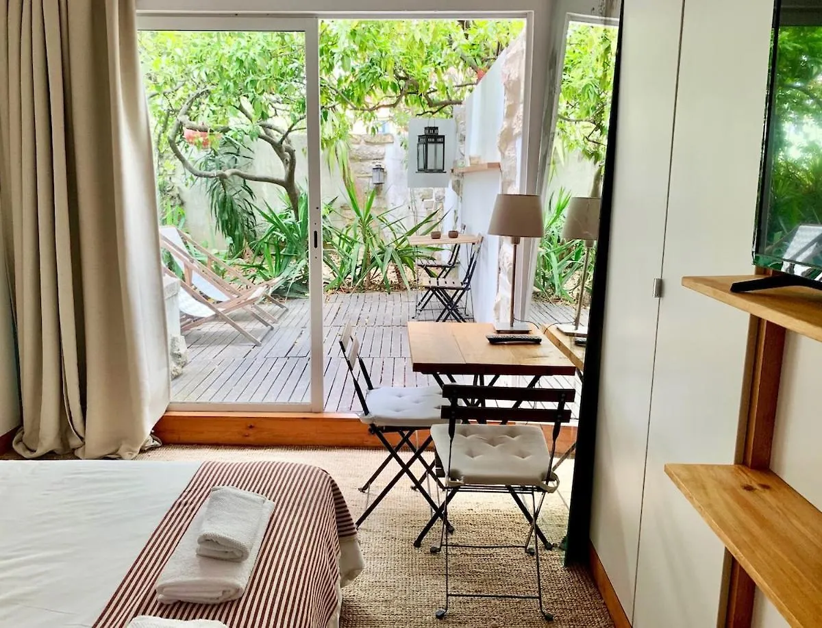 Cozy Central Studio With Private Terrace 리스본