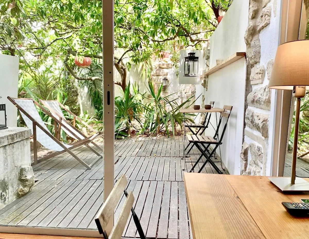 Cozy Central Studio With Private Terrace 리스본 아파트